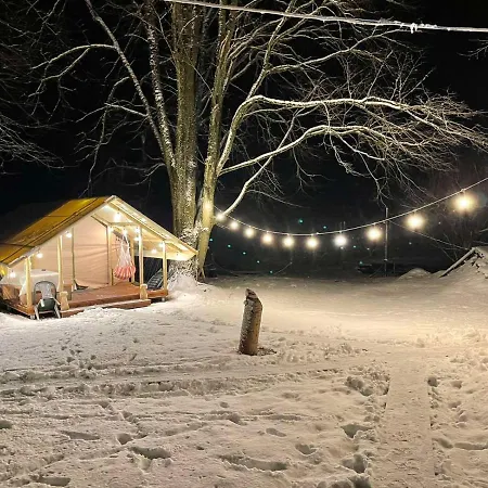 Farm stay Puhkemaja Ja Glaemping