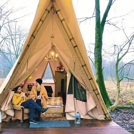 Farm stay Puhkemaja Ja Glaemping