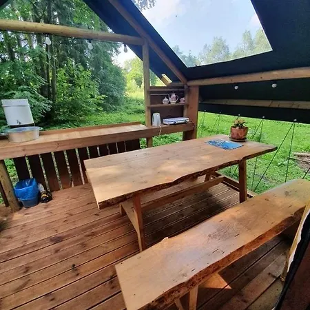Farm stay Puhkemaja Ja Glaemping Torma