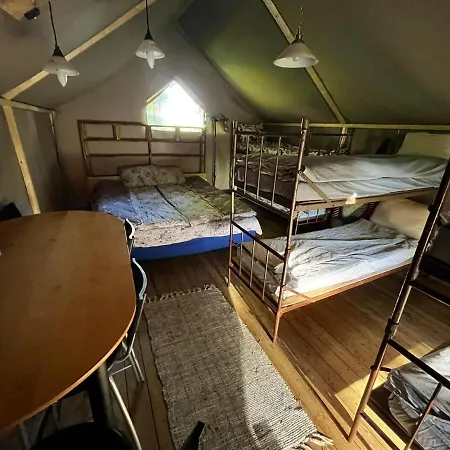 Farm stay Puhkemaja Ja Glaemping *