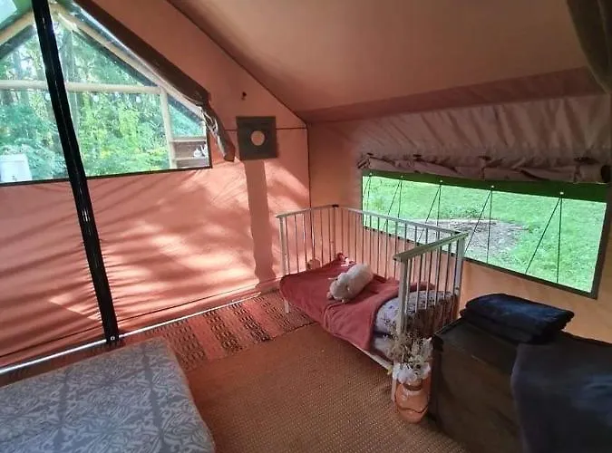 Puhkemaja Ja Glaemping Alloggio per agriturismo